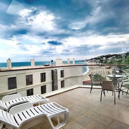 Cabacum Pleasure Beachfront - 50m To And Pool * Varna