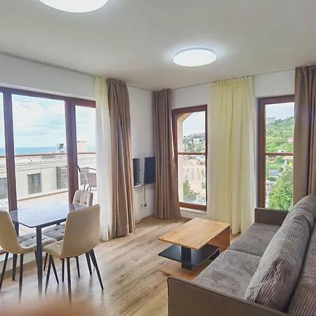 Cabacum Pleasure Beachfront - 50m To And Pool Apartment Varna