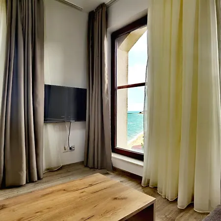 Cabacum Pleasure Beachfront - 50m To And Pool * Varna