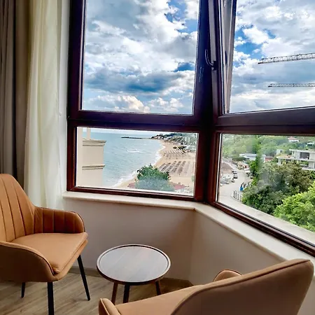 Cabacum Pleasure Beachfront - 50m To And Pool *