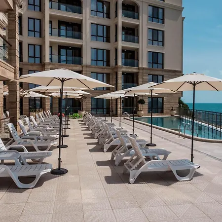 Apartment Cabacum Pleasure Beachfront - 50m To And Pool *
