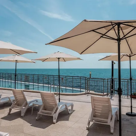 Cabacum Pleasure Beachfront - 50m To And Pool Apartment Varna